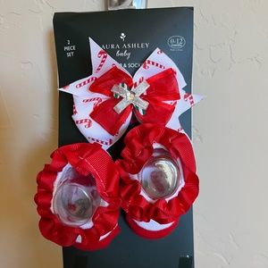 NWT Laura Ashley Christmas 2 Piece Set (Head Wrap & Socks) - 0-12 months